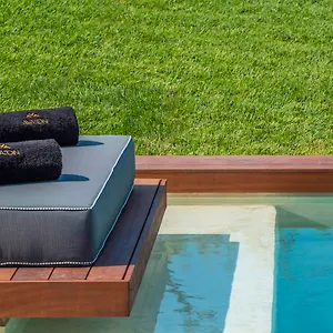 avaton-luxury-villas-resort.hotelschalkidiki.net/
